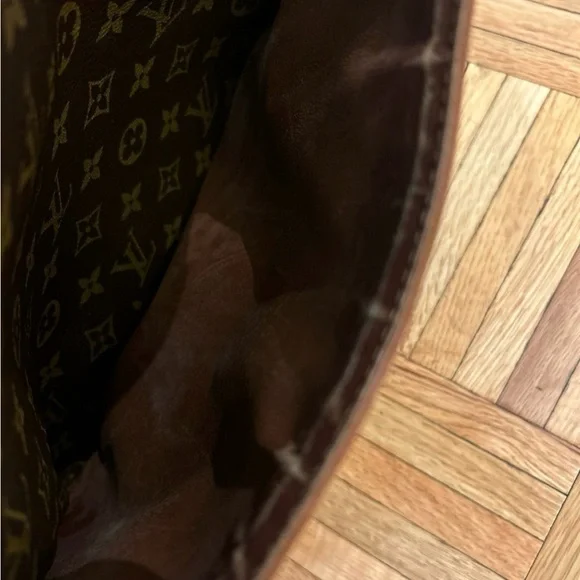 LV men’s shoulder bag